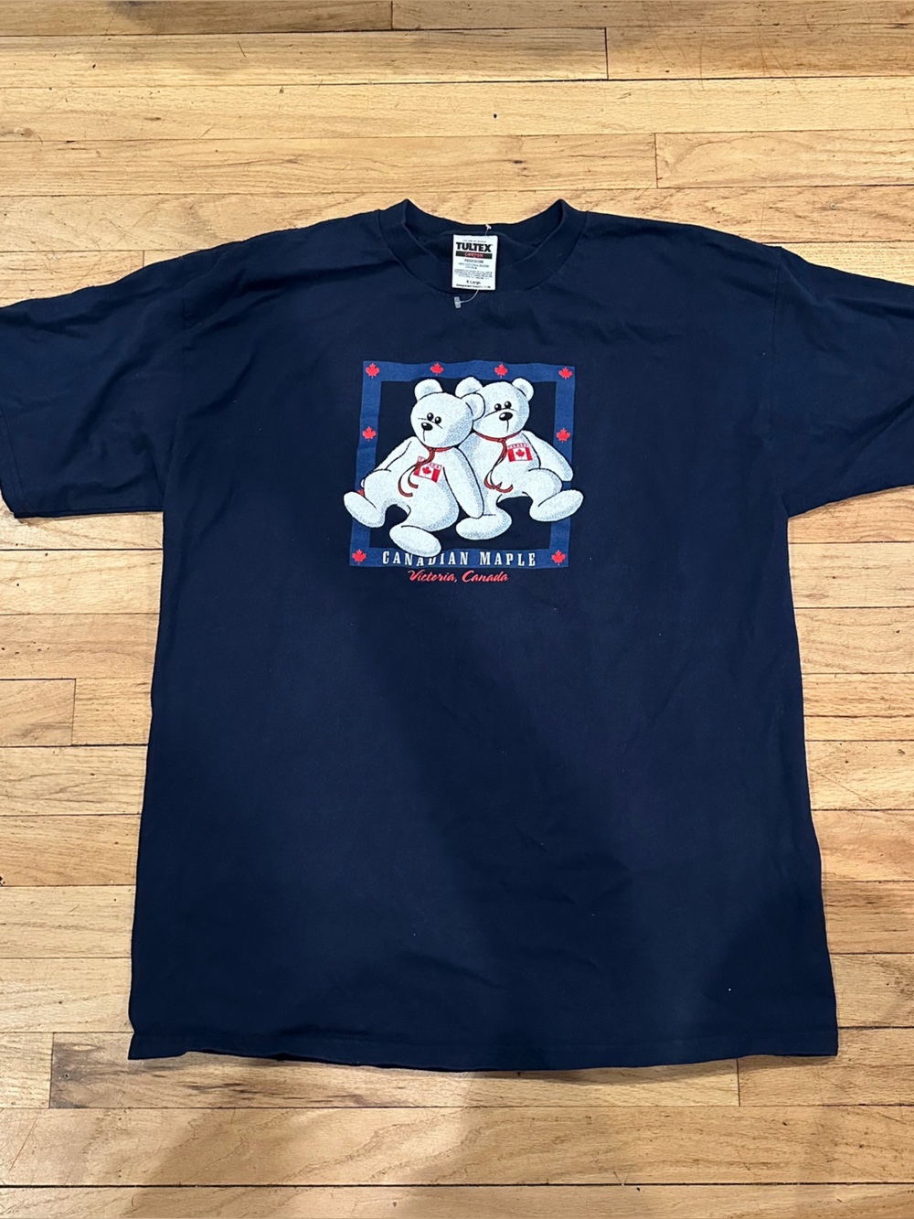 Vintage Men’s Tultex Canada Malple Vintage T-shirt